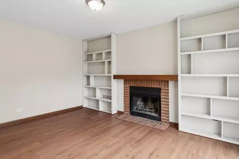 Living - 1440 Carleton Ave, Naperville, IL 60565 photo 4 of 4