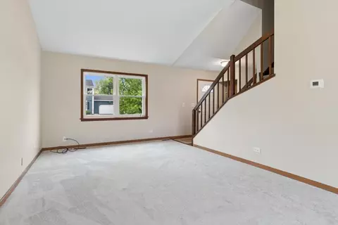 Living - 1440 Carleton Ave, Naperville, IL 60565 photo 2 of 4