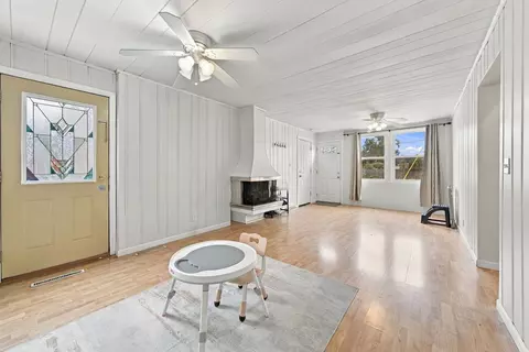 Living - 1270 Van St, Elgin, IL 60123 photo 4 of 5