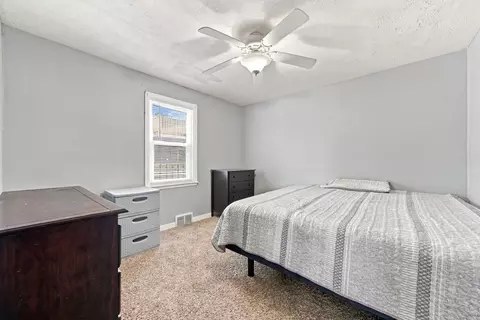 Bedroom - 1270 Van St, Elgin, IL 60123 photo 2 of 4