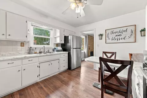 Kitchen - 1270 Van St, Elgin, IL 60123 photo 2 of 3