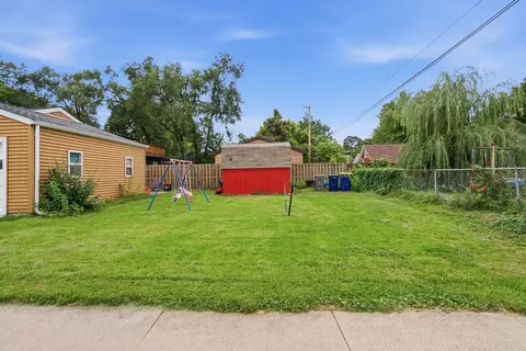 Exterior - 1270 Van St, Elgin, IL 60123 photo 5 of 5
