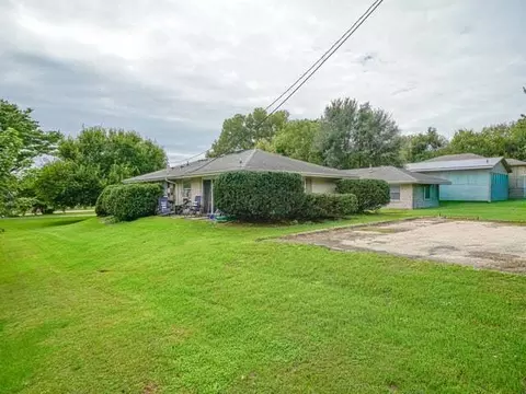 Exterior - 416 E 2nd St, Byron, IL 61010 photo 2 of 8