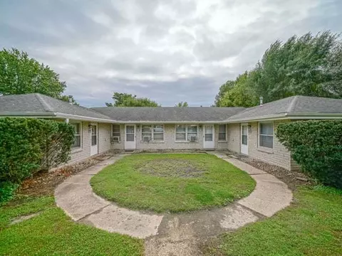 Exterior - 416 E 2nd St, Byron, IL 61010 photo 7 of 8
