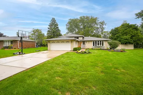 9 S125 Florence Ave, Downers Grove, IL 60516