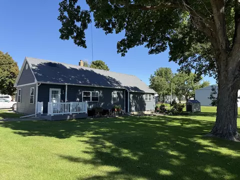 Exterior - 206 S 1st St, Cherry, IL 61317 photo 2 of 8
