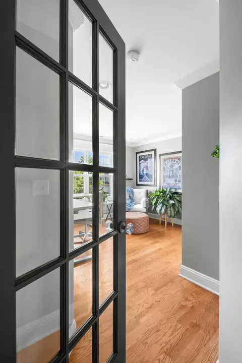 Entry Way - 308 Comstock Dr, Elgin, IL 60124 photo 4 of 6