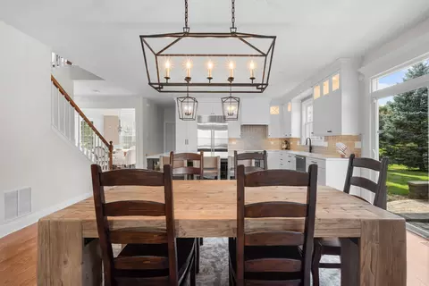 Dining - 308 Comstock Dr, Elgin, IL 60124 photo 2 of 3