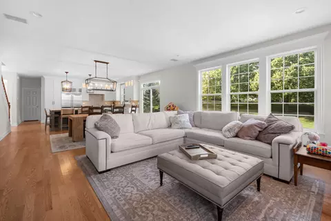 Other - 308 Comstock Dr, Elgin, IL 60124 photo 1 of 11