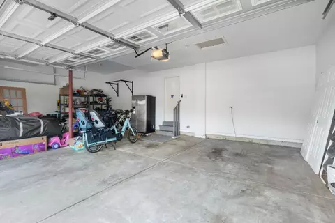Other - 308 Comstock Dr, Elgin, IL 60124 photo 9 of 11
