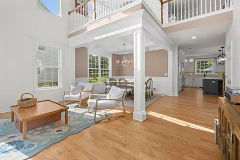 Entry Way - 308 Comstock Dr, Elgin, IL 60124 photo 1 of 6