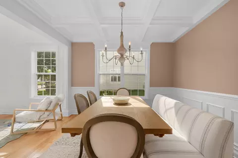 Dining - 308 Comstock Dr, Elgin, IL 60124 photo 1 of 3