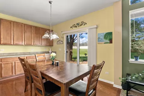 Dining - 6426 Midleton Ln, Mchenry, IL 60050 photo 4 of 4