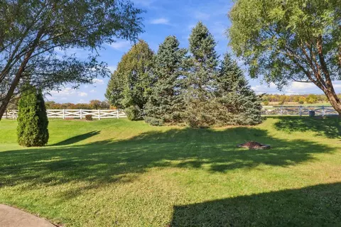 Exterior - 6426 Midleton Ln, Mchenry, IL 60050 photo 2 of 6
