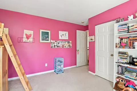 Bedroom - 6426 Midleton Ln, Mchenry, IL 60050 photo 1 of 8