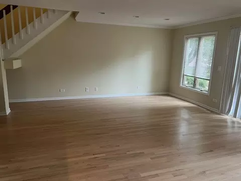 Living - 357 Kildeer Ln #357, Deerfield, IL 60015 photo 2 of 2
