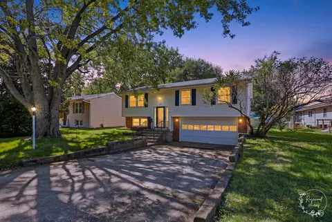 477 N Van Buren Ave, Bradley, IL 60915