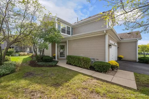 1423 Walnut Hill Ave #1423, Saint Charles, IL 60174