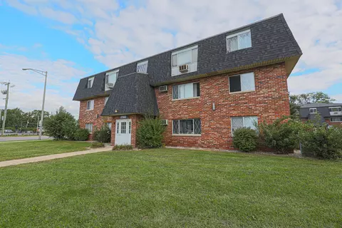 17262 71st Ct #4, Tinley Park, IL 60477