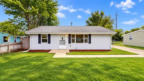 7517 Mildred Rd, Machesney Park, IL 61115