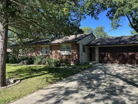 1003 Brookfield Rd, Rockford, IL 61107