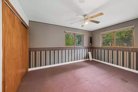 9041 Maple Ave, Burr Ridge, IL 60527 photo 4