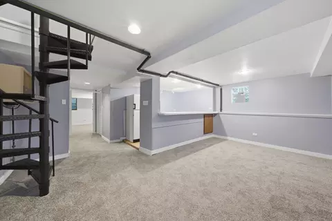 Living - 2813 S Shields Ave, Chicago, IL 60616 photo 4 of 7