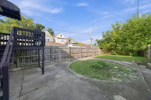 Exterior - 2813 S Shields Ave, Chicago, IL 60616 photo 3 of 5