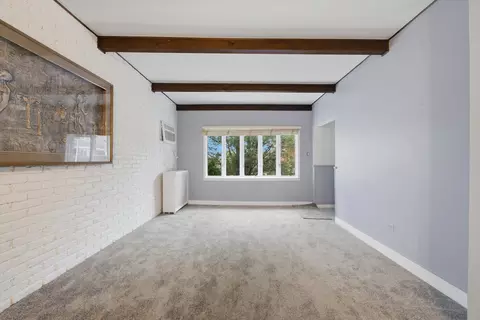 Living - 2813 S Shields Ave, Chicago, IL 60616 photo 2 of 7