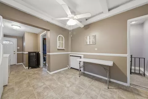 Entry Way - 2813 S Shields Ave, Chicago, IL 60616 photo 3 of 4