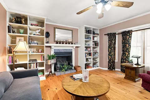 Living - 1613 Locust Rd, Morris, IL 60450 photo 1 of 3