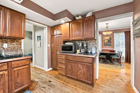 Kitchen - 1613 Locust Rd, Morris, IL 60450 photo 5 of 6
