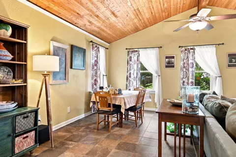 Dining - 1613 Locust Rd, Morris, IL 60450 photo 2 of 2