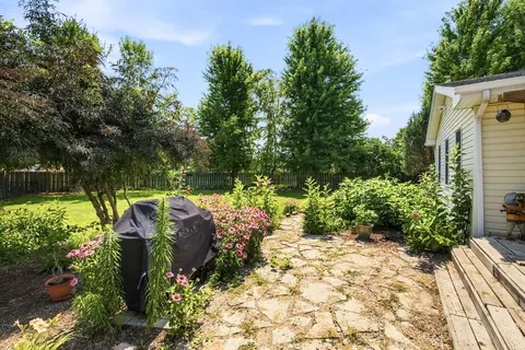 Exterior - 1613 Locust Rd, Morris, IL 60450 photo 5 of 9