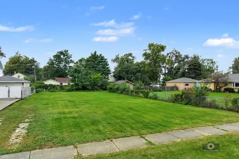 10008 Melvina Ave, Oak Lawn, IL 60453