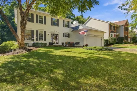 3601 Deville Ln, Saint Charles, IL 60175