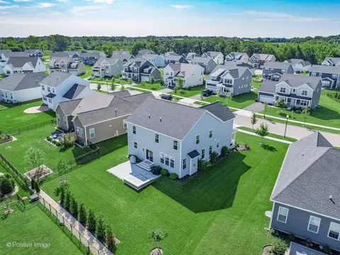View/Area - 3550 Doral Dr, Elgin, IL 60124 photo 6 of 8