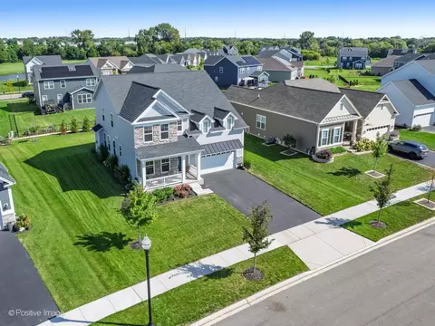 View/Area - 3550 Doral Dr, Elgin, IL 60124 photo 3 of 8