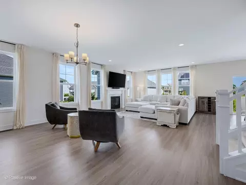 Living - 3550 Doral Dr, Elgin, IL 60124 photo 1 of 5