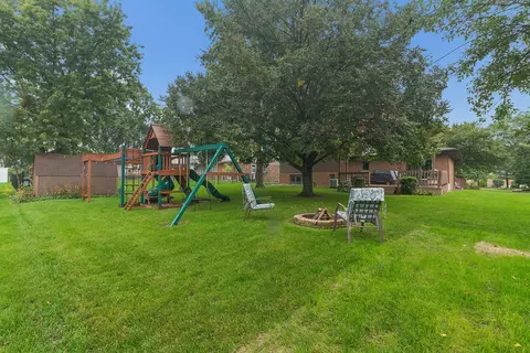 Exterior - 10842 Bryant Rd, Mokena, IL 60448 photo 5 of 7