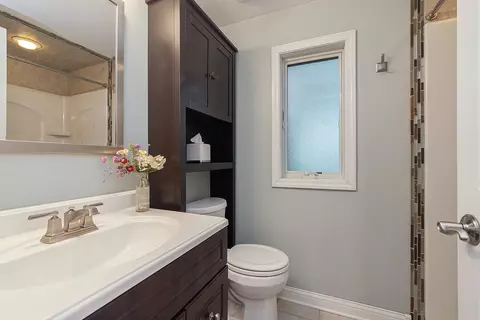 Bath - 10842 Bryant Rd, Mokena, IL 60448 photo 1 of 2