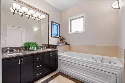 Bath - Undisclosed, Chicago, IL 60622 photo 2 of 4