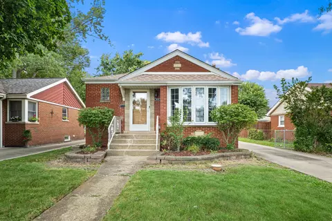 4838 W 97th Pl, Oak Lawn, IL 60453