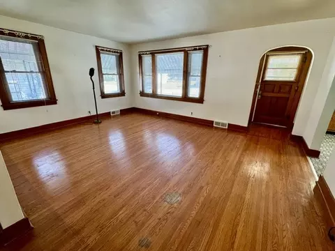 Living - 409 Oak St, Cedar Point, IL 61316 photo 1 of 4