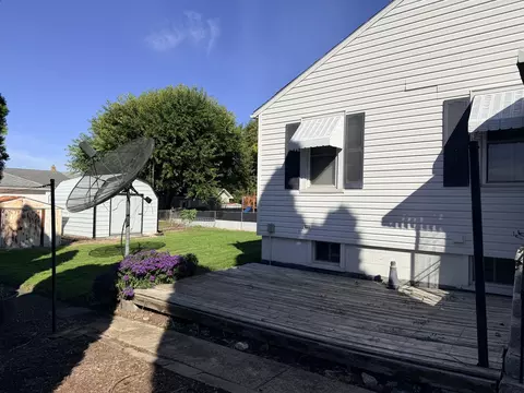 Exterior - 409 Oak St, Cedar Point, IL 61316 photo 3 of 5
