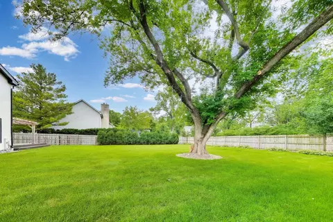 Exterior - 2535 Techny Rd, Northbrook, IL 60062 photo 4 of 4