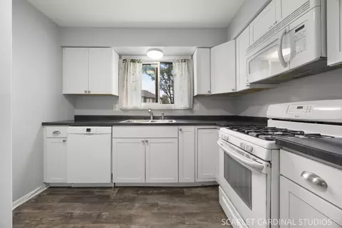 Kitchen - 1773 Gloucester Ct #A, Wheaton, IL 60189 photo 1 of 2