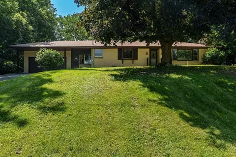 5094 Safford Blvd, Rockford, IL 61101