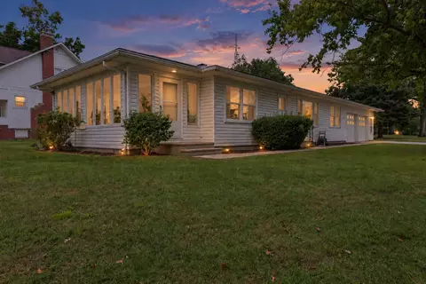 314 Oak Dr, Atwood, IL 61913