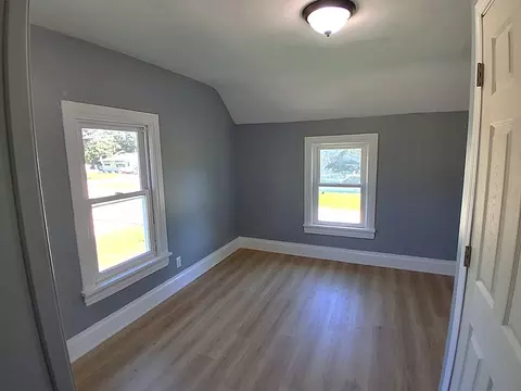Bedroom - 304 SE 3rd Ave, Galva, IL 61434 photo 6 of 10